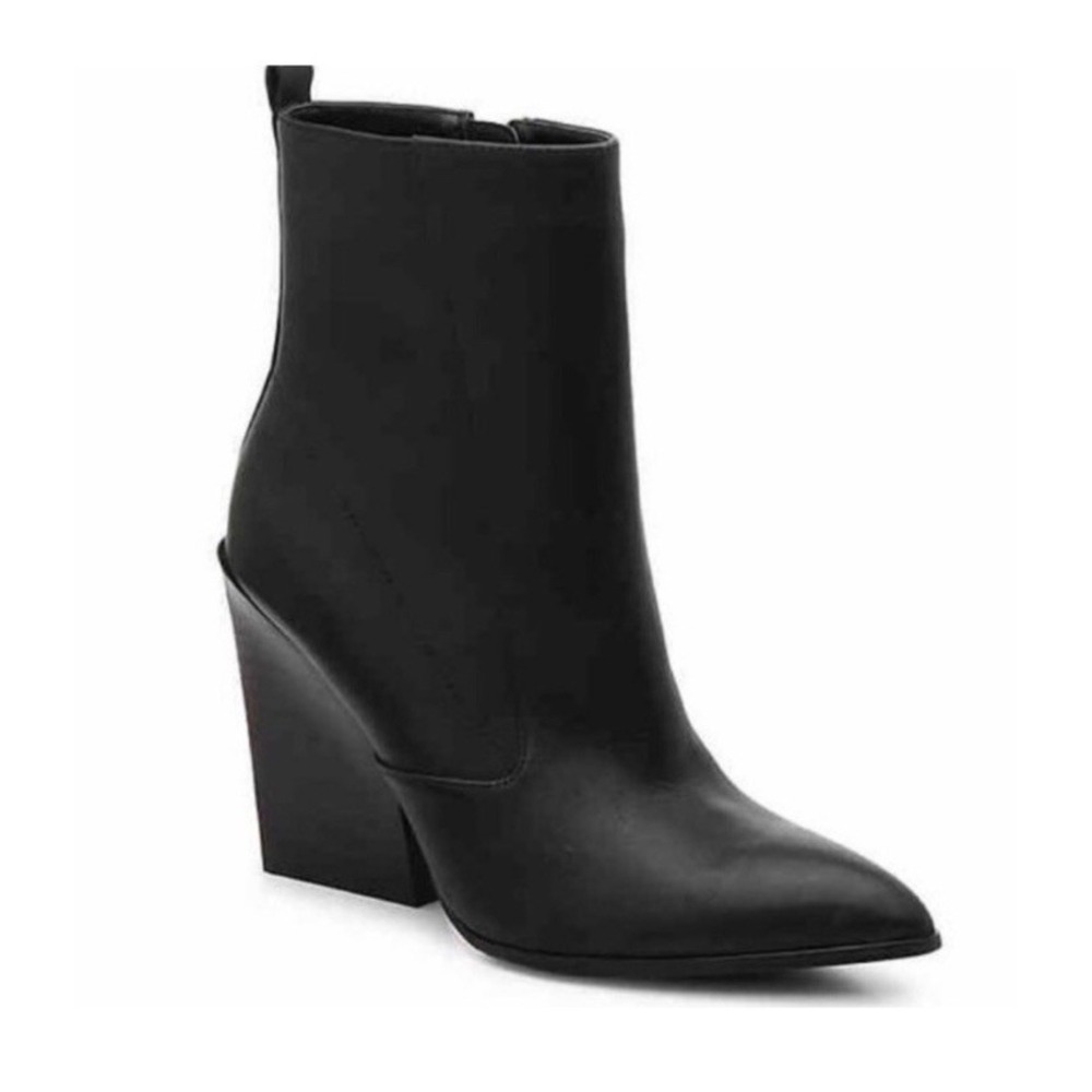 Bleecker & Bond Kailey Ankle Booties Women's Size 7 Black Leather Zip Up Boots
